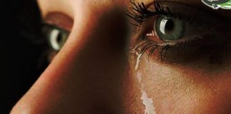 جاهدت لأصنع لهم الحياة التي يستحقون ورموني في وقت حاجتي..