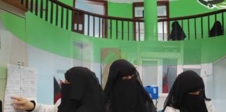 تدشين المخيم العلاجي المجاني الأول بمستشفى الامومة والطفولة